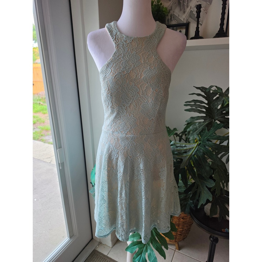 Windsor Baby Blue Lace Halter Neck Open Back Skater Dress Size 9 Cocktail